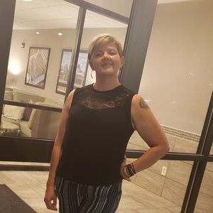 Meet your Posher, Cynthia